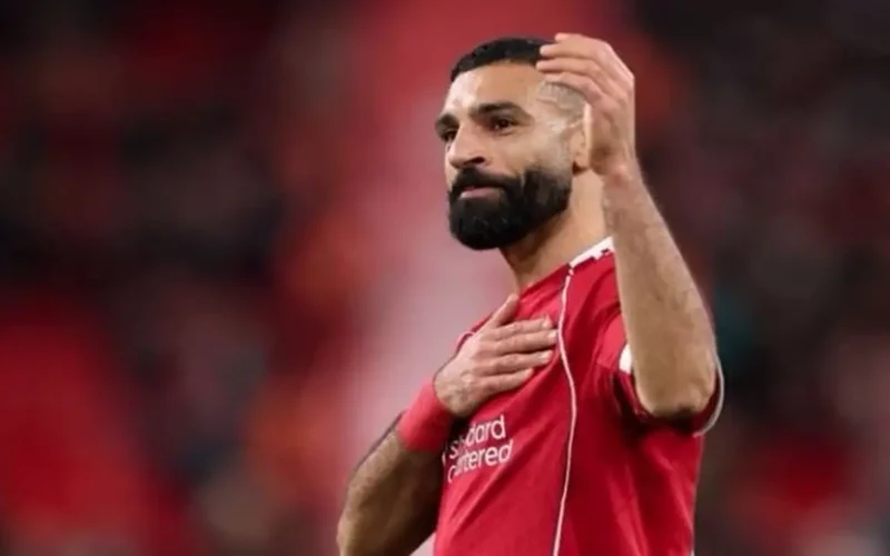 حمد الدبيخي يمجد الأهلي أكبر جماهير في الخليج ويصف صلاح بأسطورة نادرة